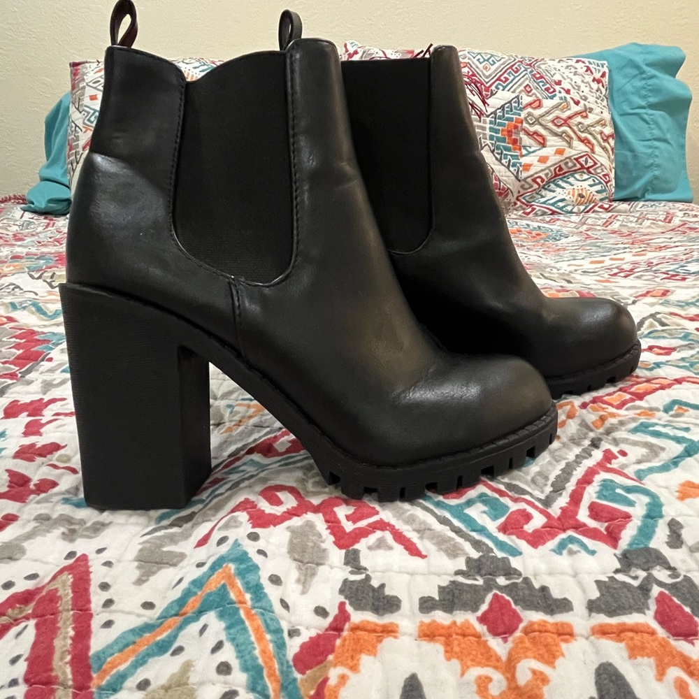 SODA boots